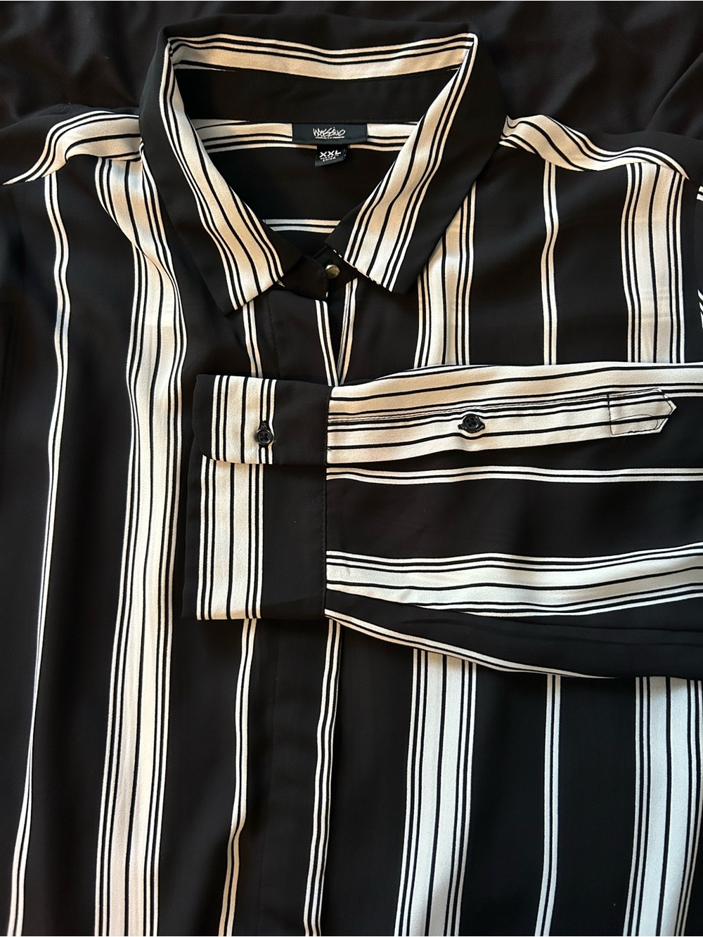 Massimo Black and White Vertical Stripe Woman’s button down Shirt XXL
